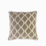 Cojin-beige-asteriscos-caqui