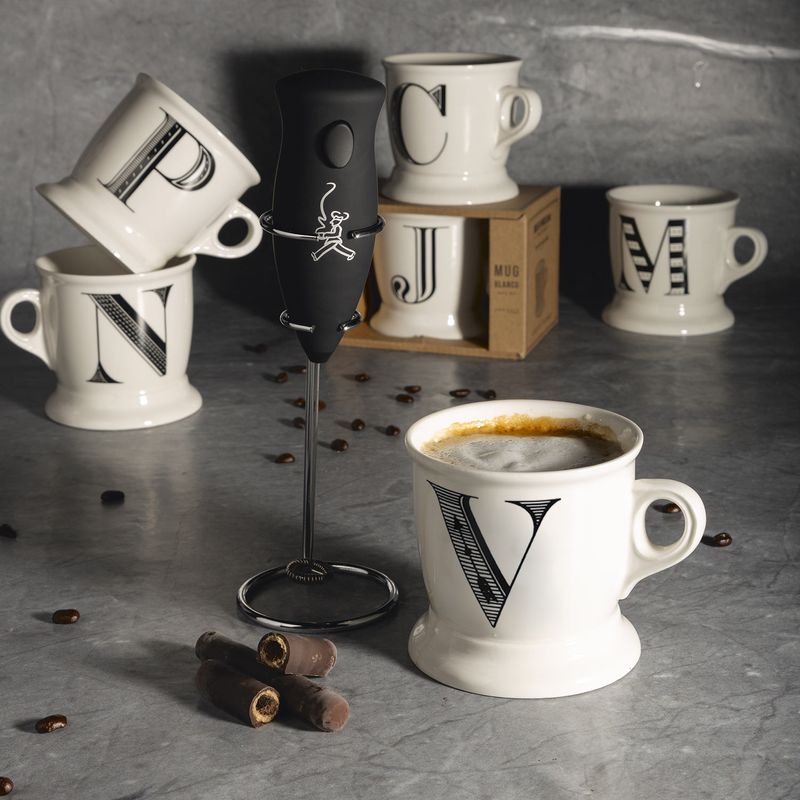 cafe-personalizado-Letra-V