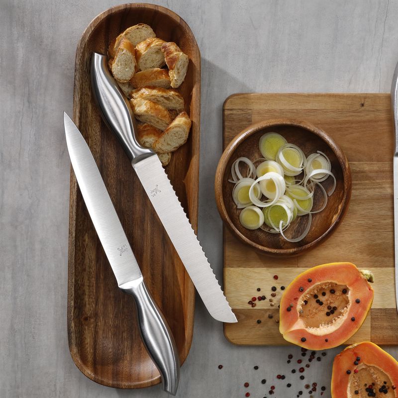 Cuchillo-para-el-pan-silver
