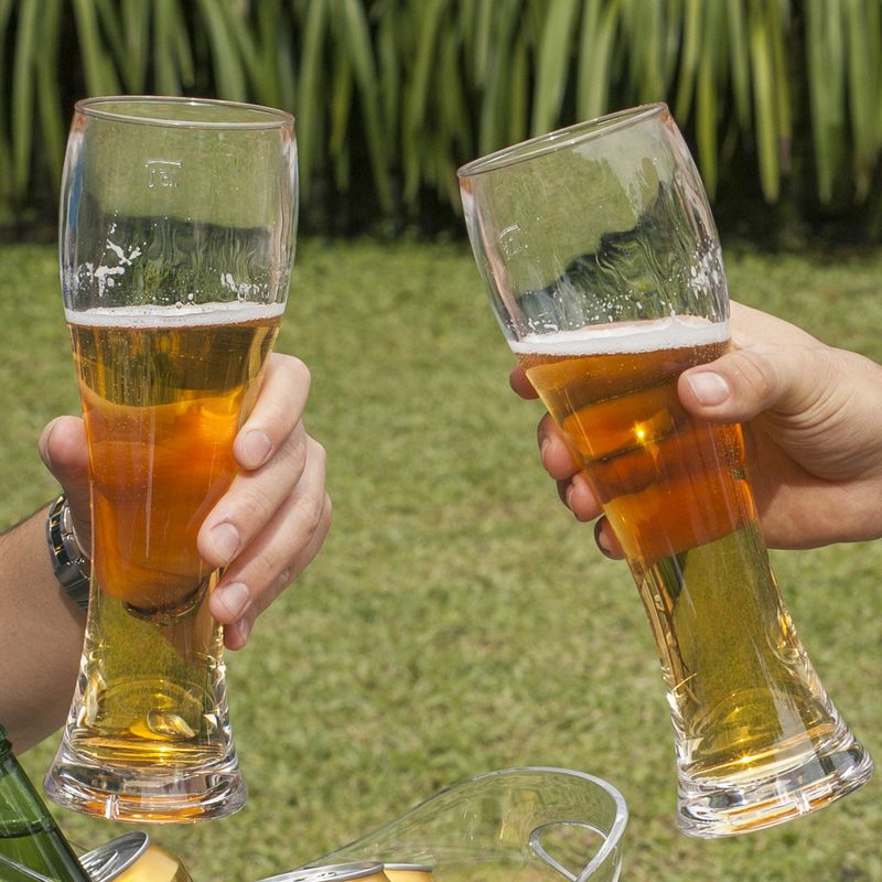 Vaso-largo-cerveza-en-acrilico