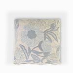 Cojin-beige-ramas-grises-45x45cm