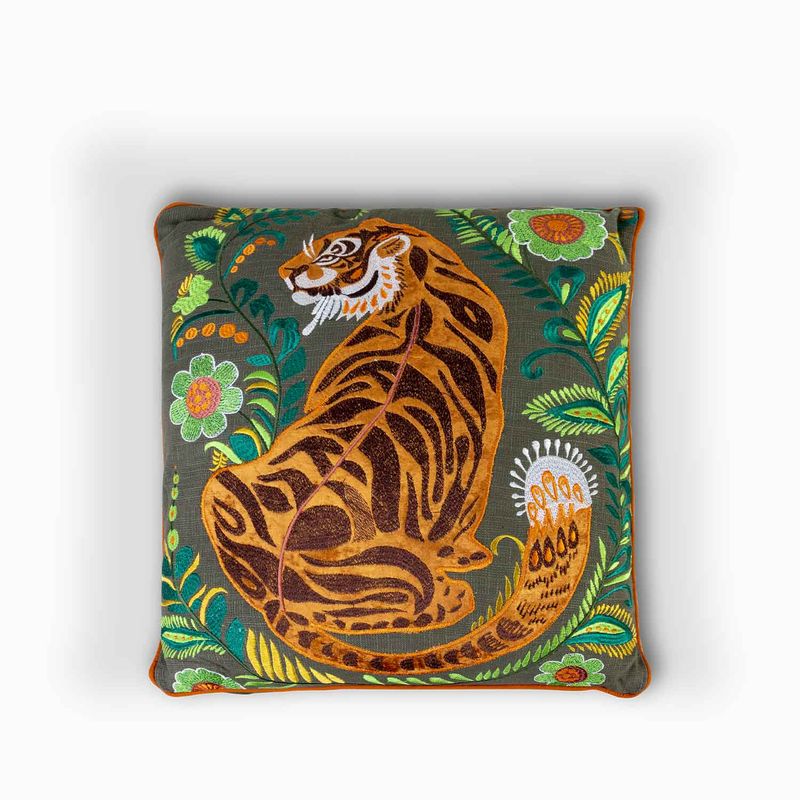 Cojin-verde-con-tigre-45x45cm