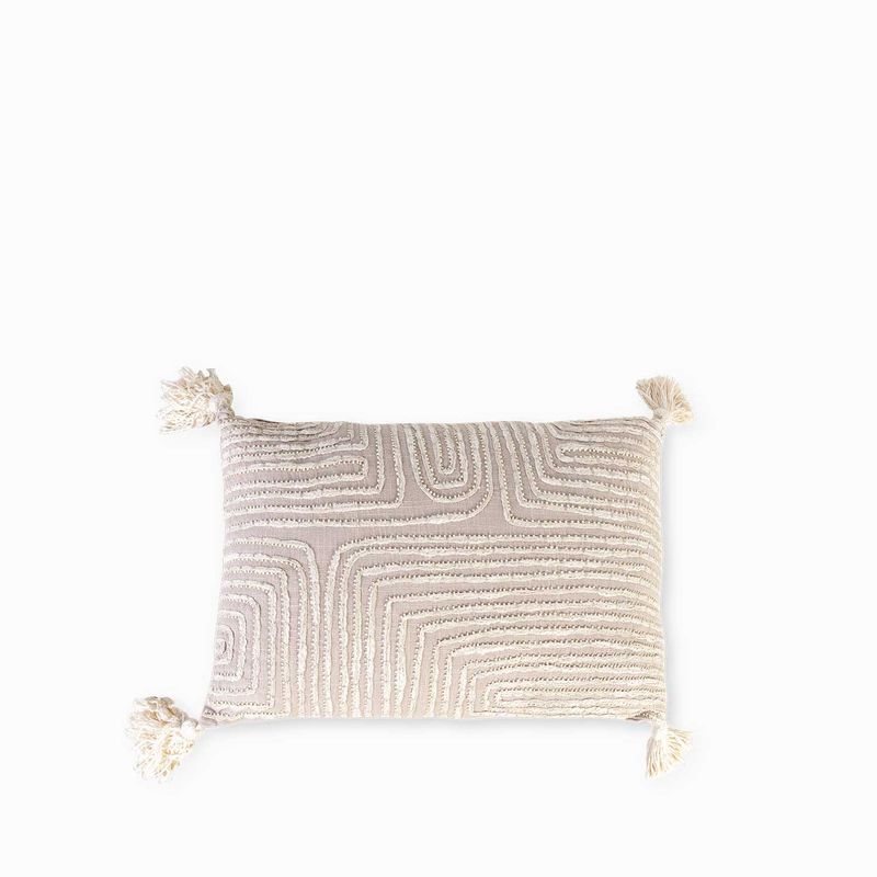 Cojin-esquinas-beige-35x50cm