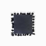 Cojin-borlas-negro-60x60cm