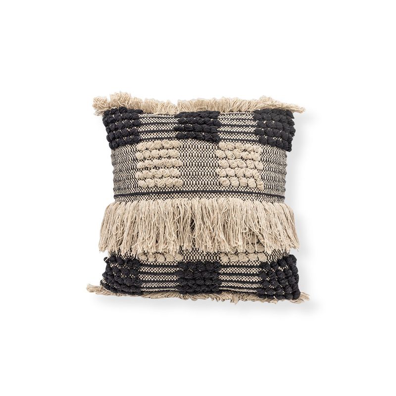 Cojin-negro-con-flecos-beige-45x45cm
