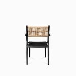 Silla-brazos-negra-con-espaldar-cuerdas-cafe