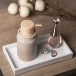 Dispensador-de-jabon-gris-tapa-madera