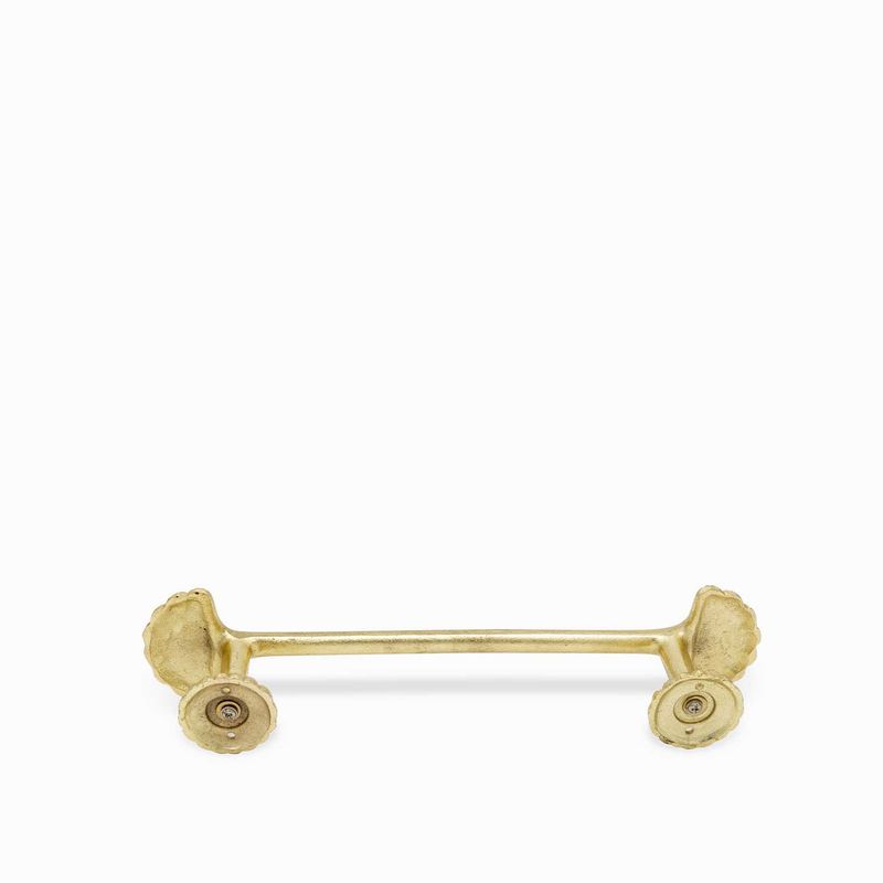 Soporte-para-toalla-flor-brass-8x38x8