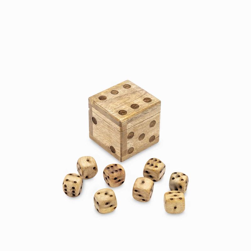 Juego-dados-en-madera