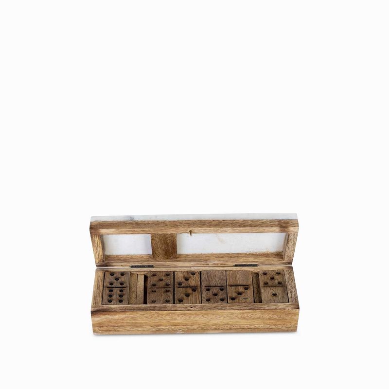 Juego-domino-en-madera-y-marmol