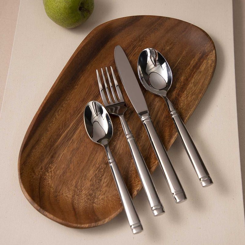 Bandeja-irregular-en-acacia-30cm