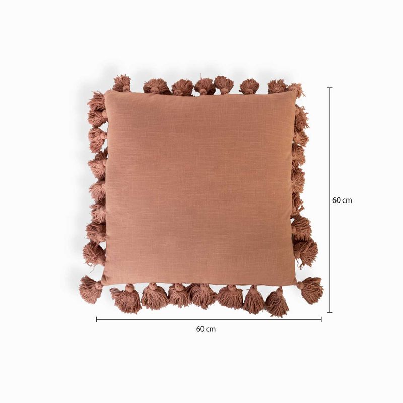 Cojin-borlas-rosado-60x60cm