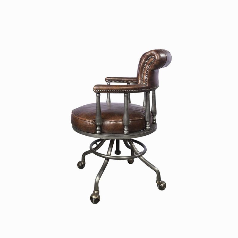 Silla-de--escritorio-en-cuero-cafe