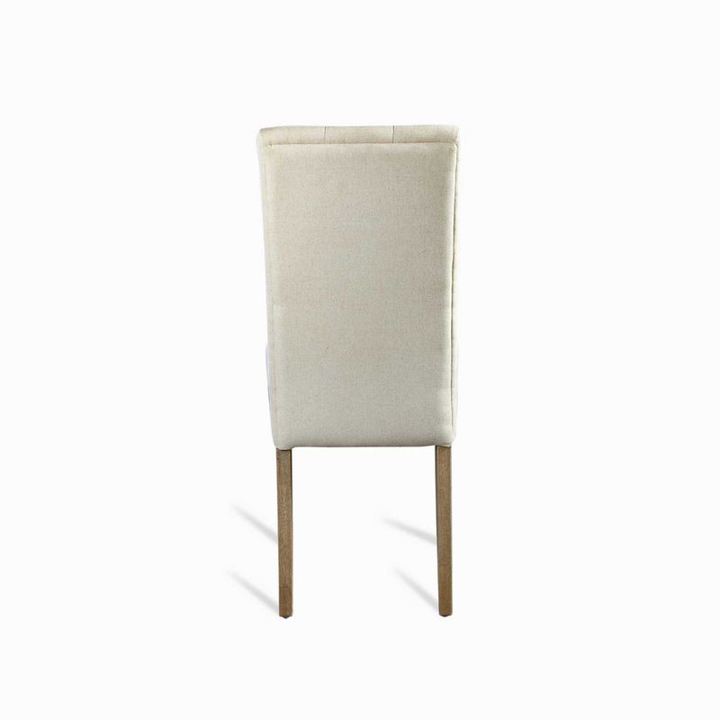 Silla-de-comedor-con-espaldar-alto-capitoneado