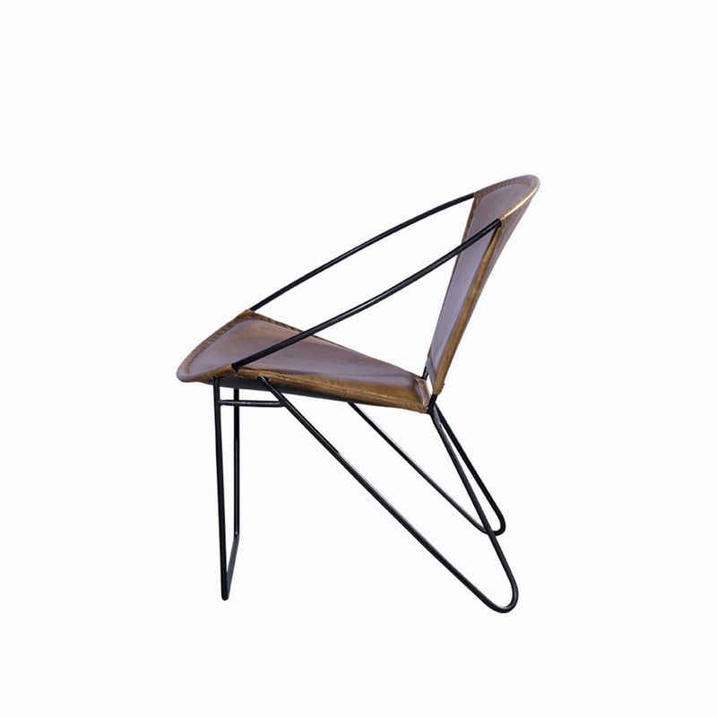 Silla-redonda-en-hierro-y-cuero