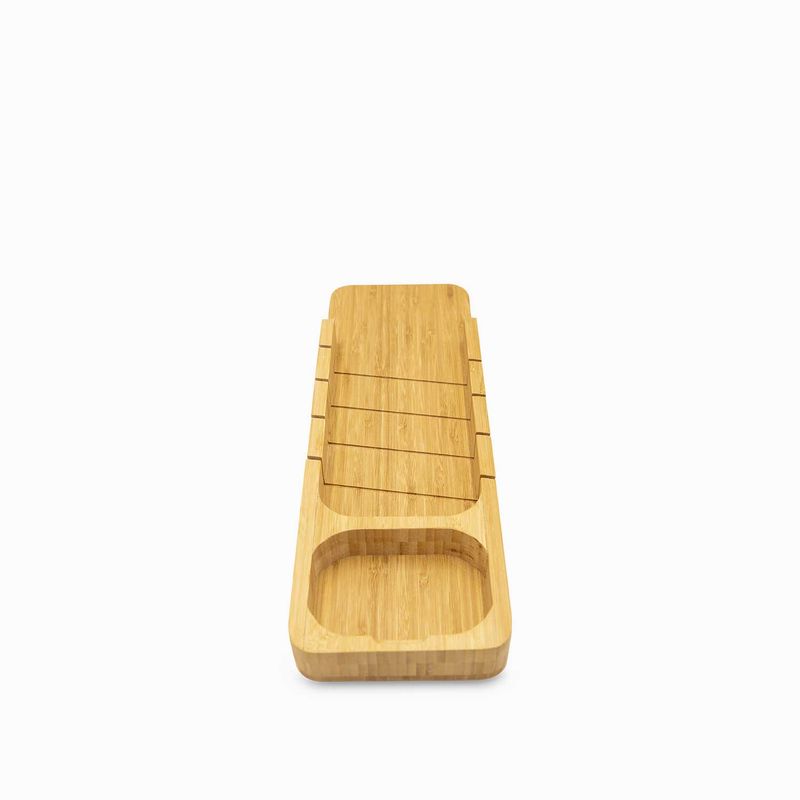 Tabla-para-el-pan-en-bambu-con-salsera