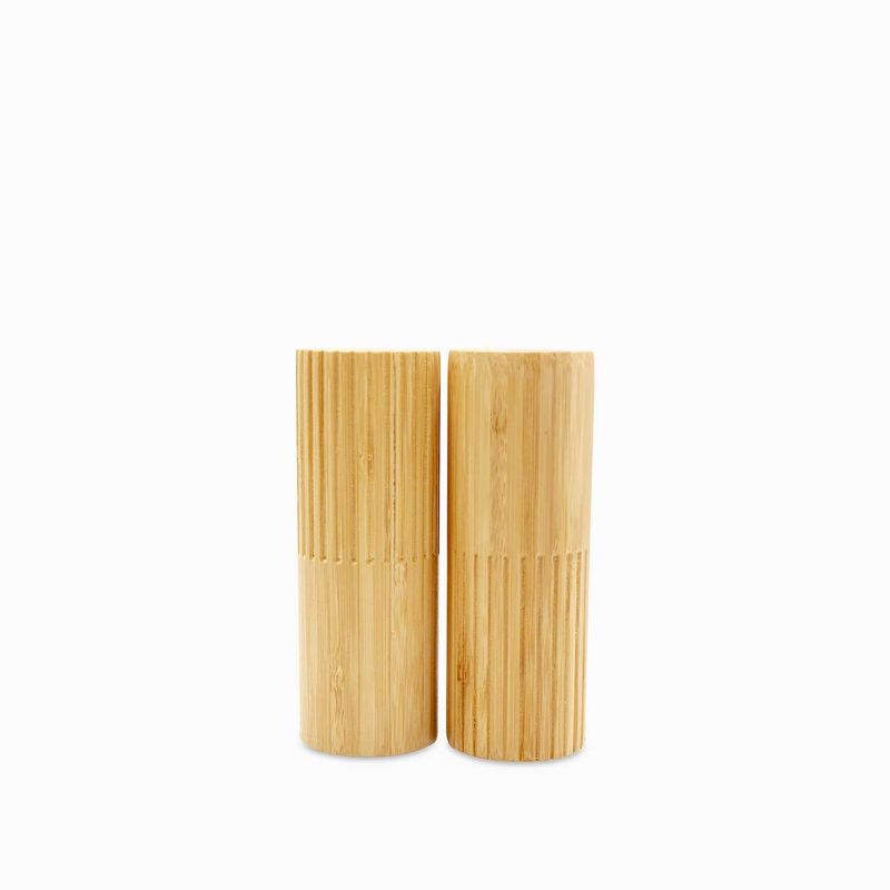 Set-salero-y-pimentero-en-bambu
