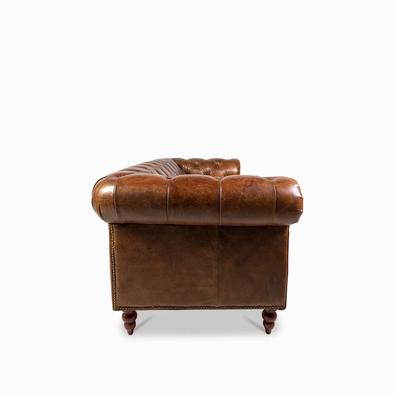 Sofa-Cuero-3-puestos-Capitoneado-miel