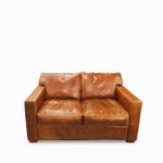 Sofa-Cuero-2-puestos-miel
