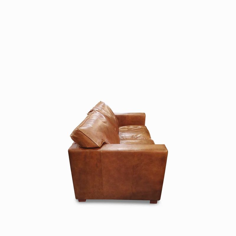 Sofa-Cuero-2-puestos-miel