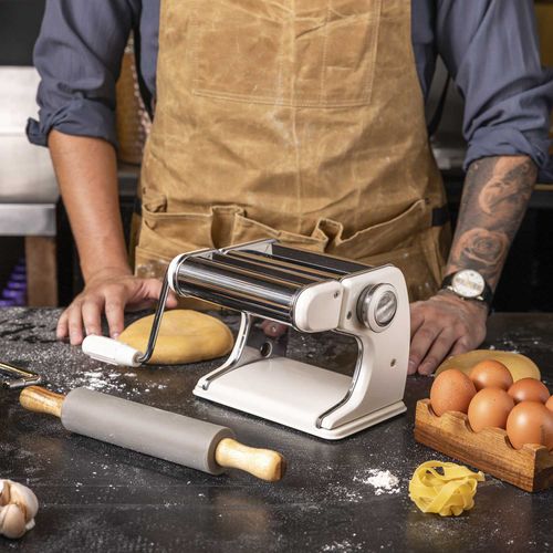 Maquina de pasta crema