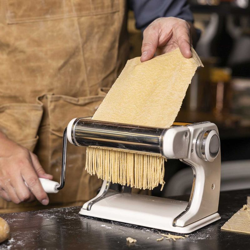 Maquina-de-pasta-crema