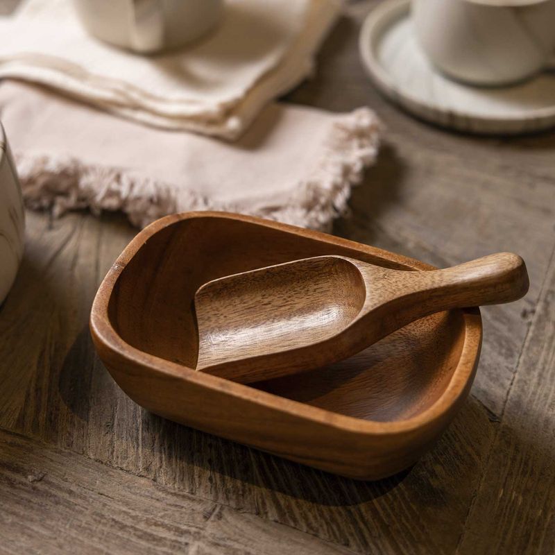 Bowl-rectangular-en-acacia-15cm