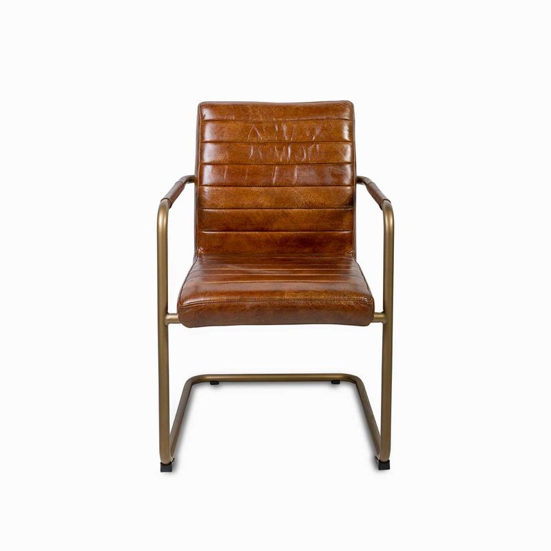 Silla-Cuero-brazos-metal-miel