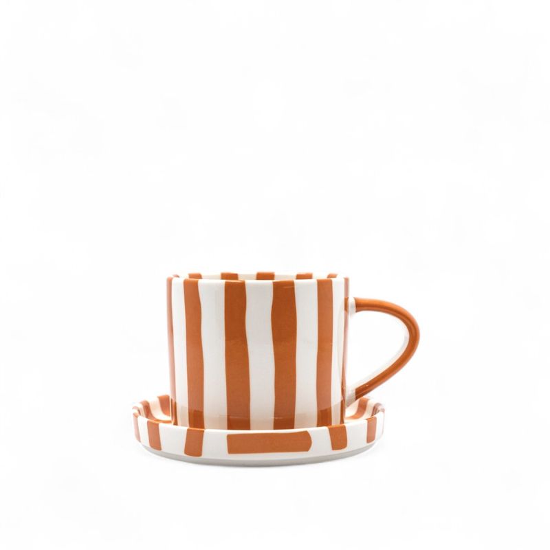 Pocillo-y-plato-lineas-ocre