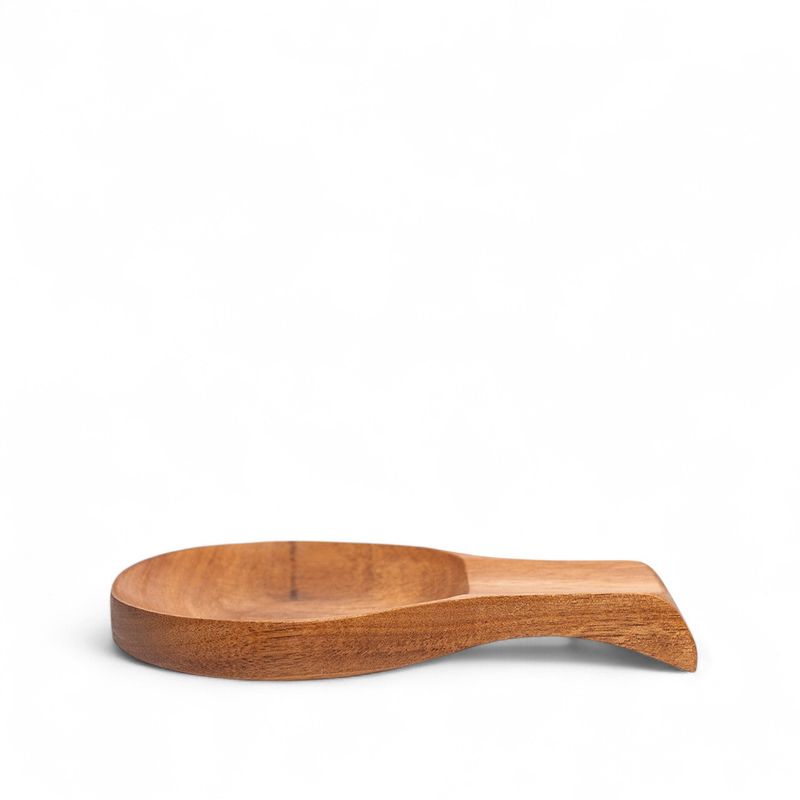 Reposa-cucharas-en-acacia