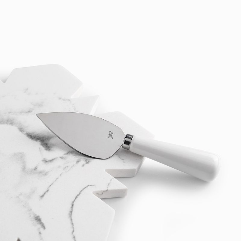 Set-tabla-snowflake-y-cuchillo-quesos
