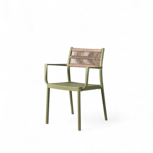 Silla brazos verde con espaldar cuerdas café